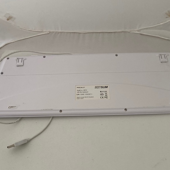 WIRED KEYBOARD - Picture 4 of 4